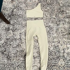 Set active set size XS bottoms size S top